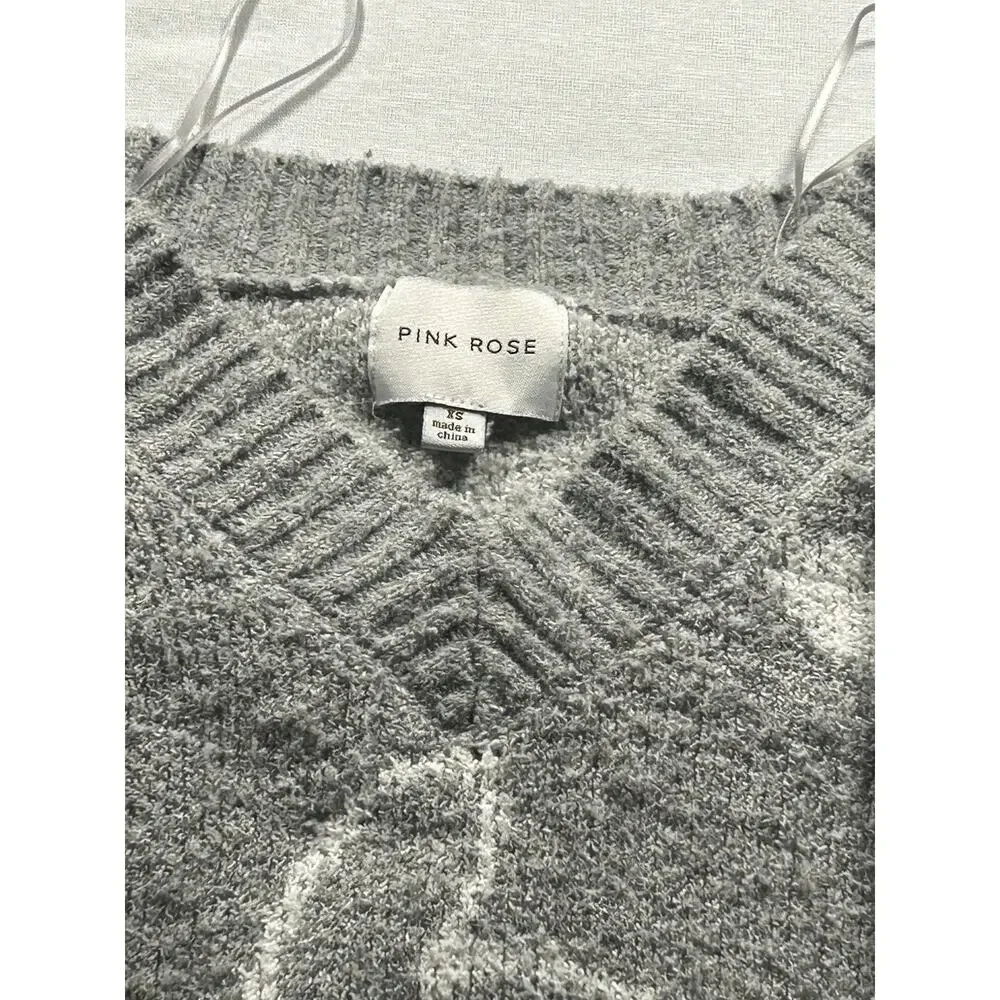 Pink Rose Women’s XS Gray White Heart Fuzzy Knit V-Neck Sweater